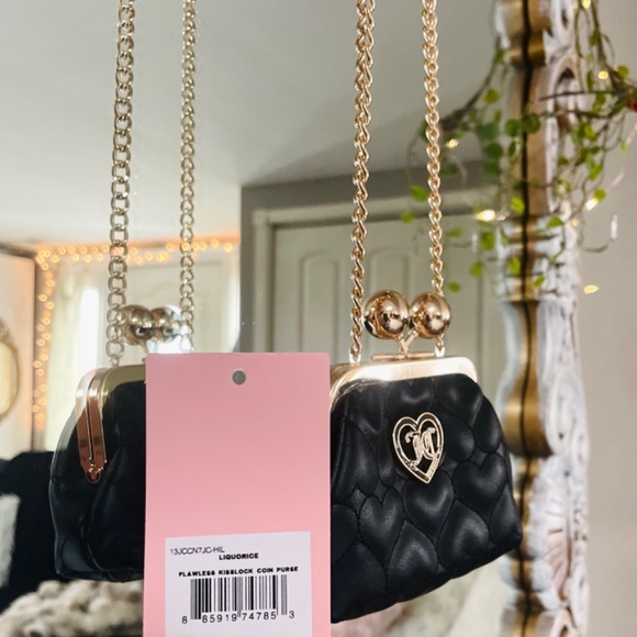 LIQUORICE FLAWLESS KISSLOCK COIN PURSE, JUICY COUTURE    los angeles, california - Picture 5 of 9